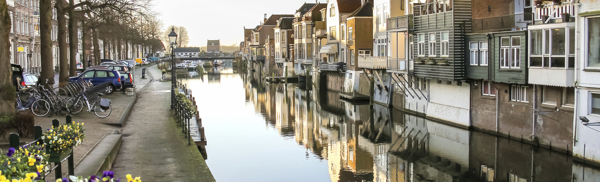 Häuser in einer Gracht Gorinchems, Niederlande
