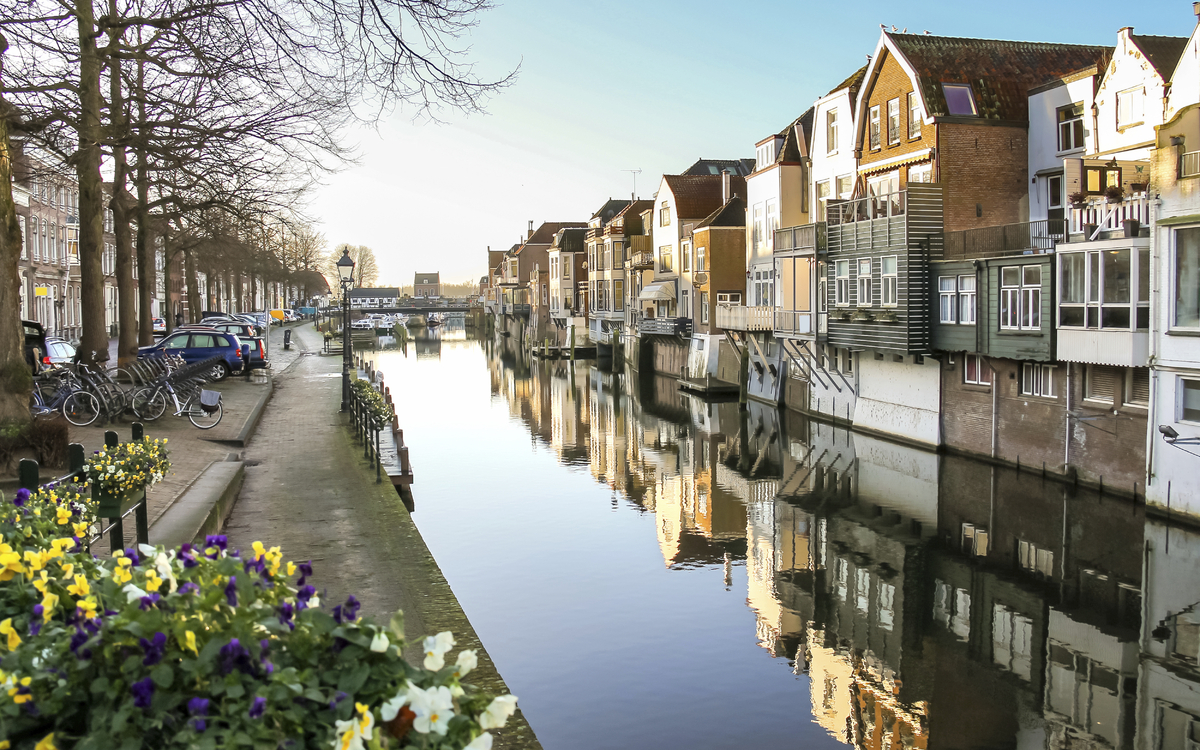 Häuser in einer Gracht Gorinchems, Niederlande