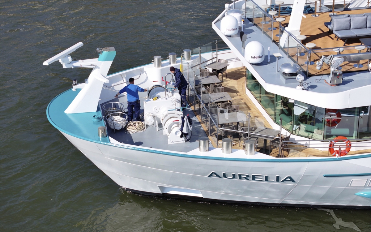 MS Aurelia auf dem Rhein