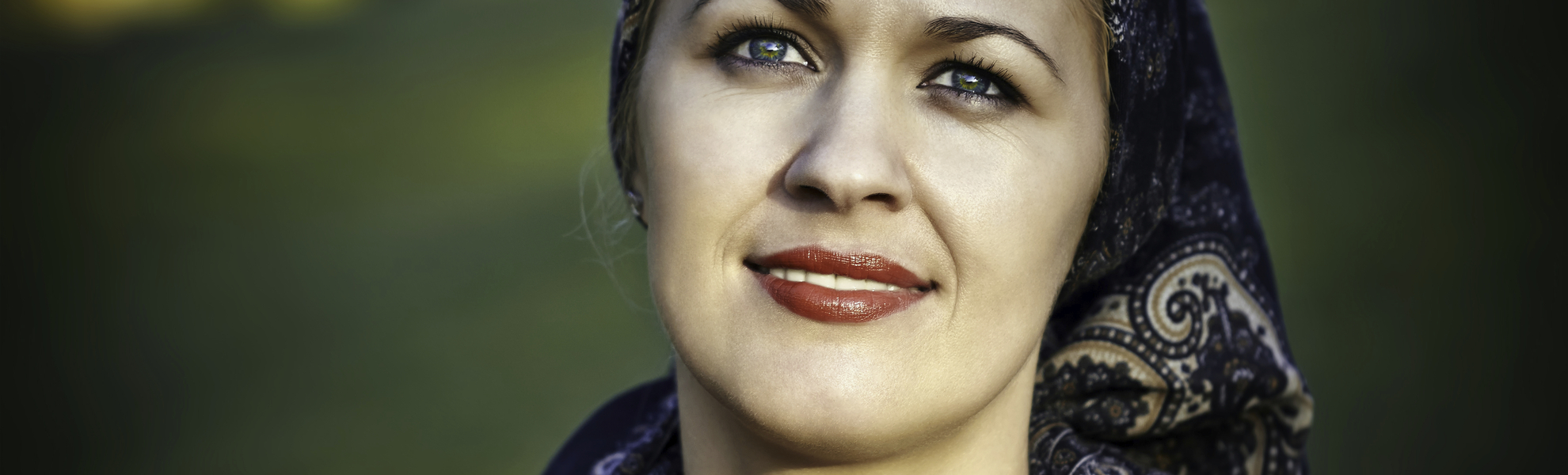 Frau in rumänischer Tracht