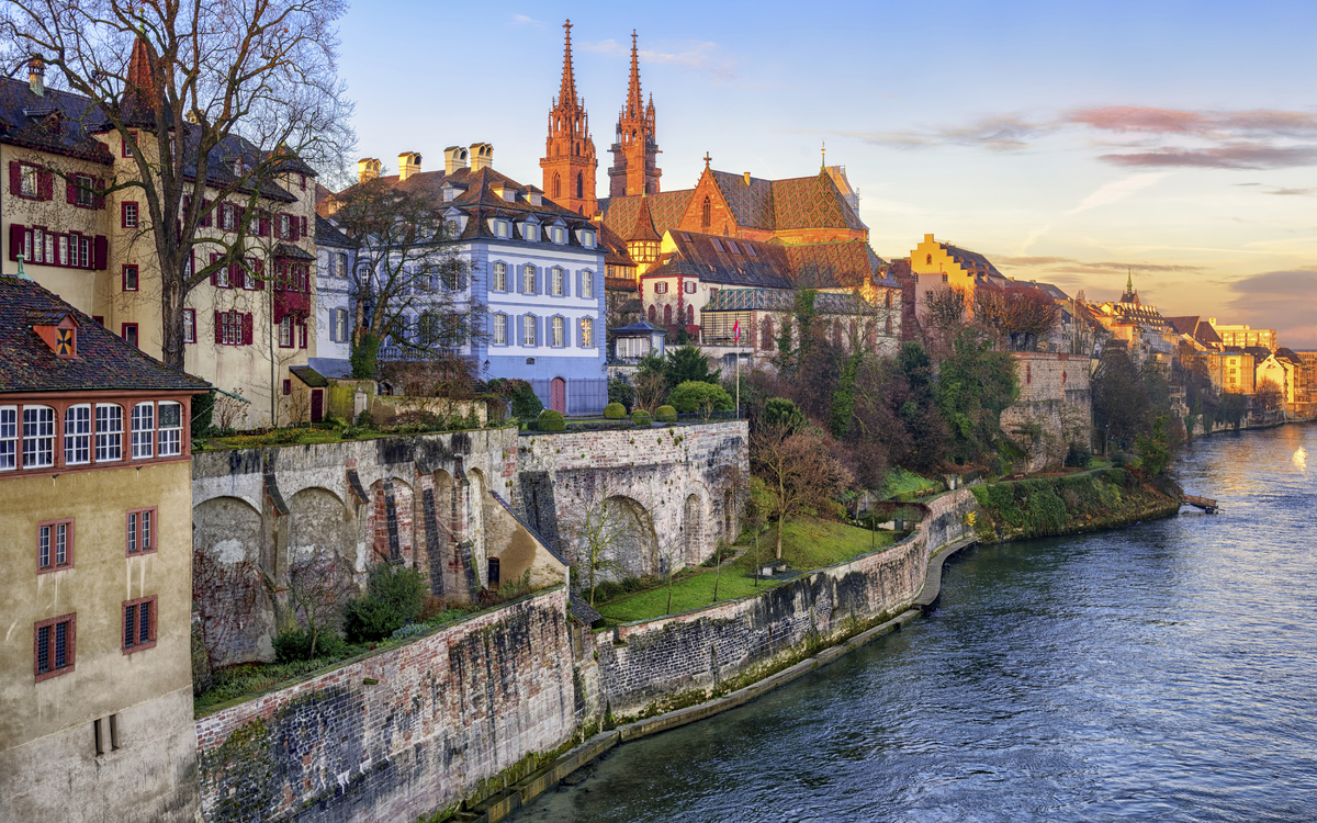 Ufer und Münster von Basel, Schweiz