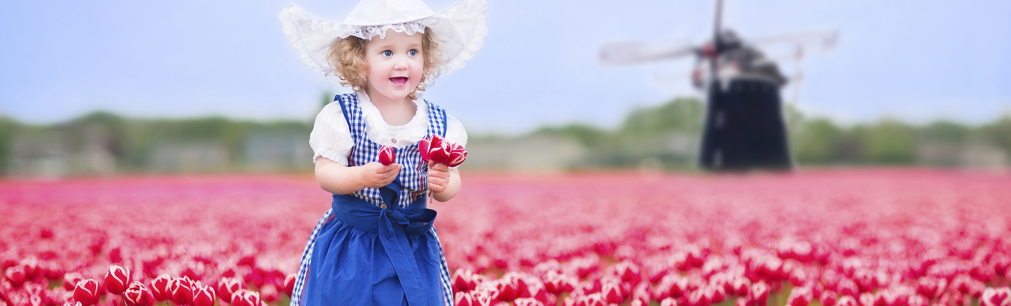 Kind im Tulpenfeld, Niederlande