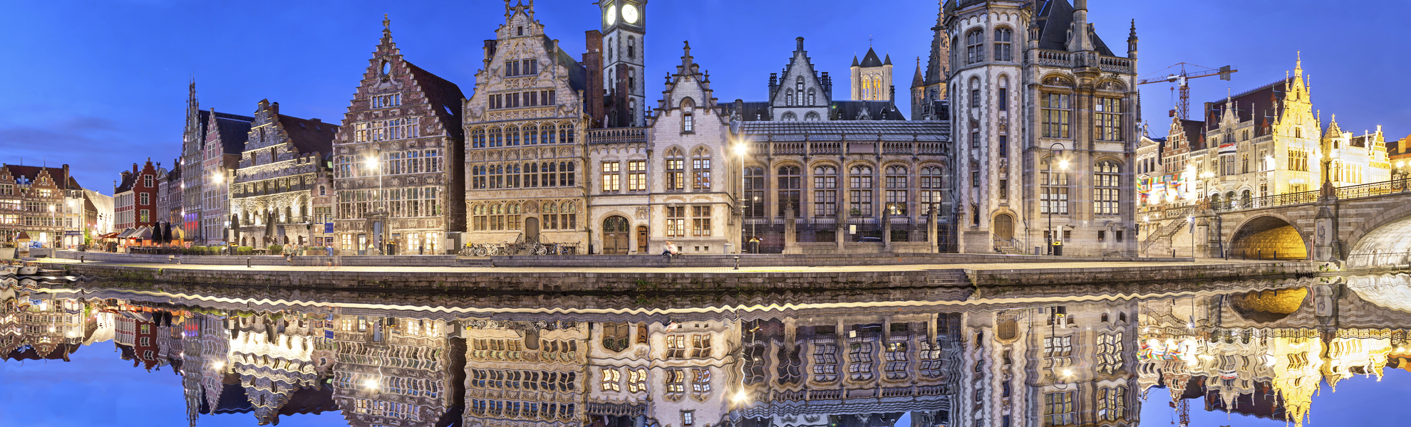Skyline von Gent im Abendlicht