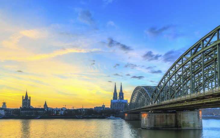 Kölner Dom und Hohenzollernbrücke, Deutschland Kölner Dom und Hohenzollernbrücke, Deutschland