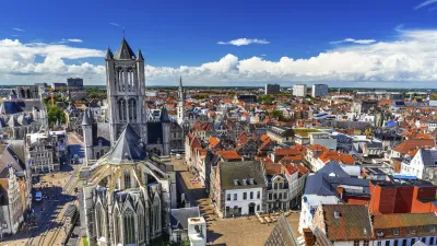 Die gotische Kathedrale St. Bavo dominiert das Stadtbild von Gent.