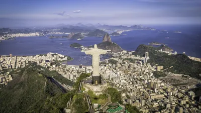Die Christusstatue thront über Rio de Janeiro.