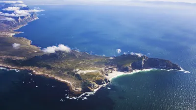 Kap der Guten Hoffnung mit Küstenlinie und Vegetation