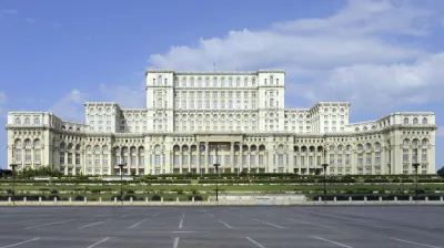 Das Parlament in Bukarest ist ein beeindruckendes Gebäude.