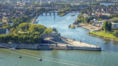 Deutsches Eck in Koblenz mit dem Denkmal des Deutschen Kaisers Wilhelm I.