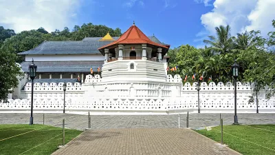 Der buddhistische Tempel der Zahreligkeit in Kandy, Sri Lanka