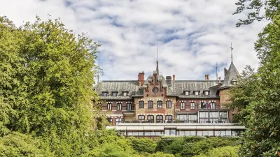 Schloss Sofiero in Helsingborg mit roter Backsteinfassade