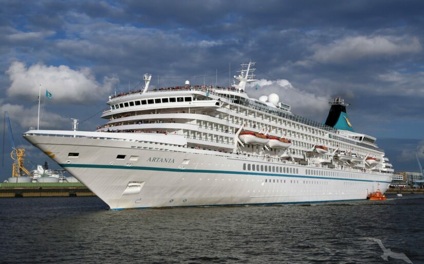 Schiffsbesichtigung vom Sofa aus