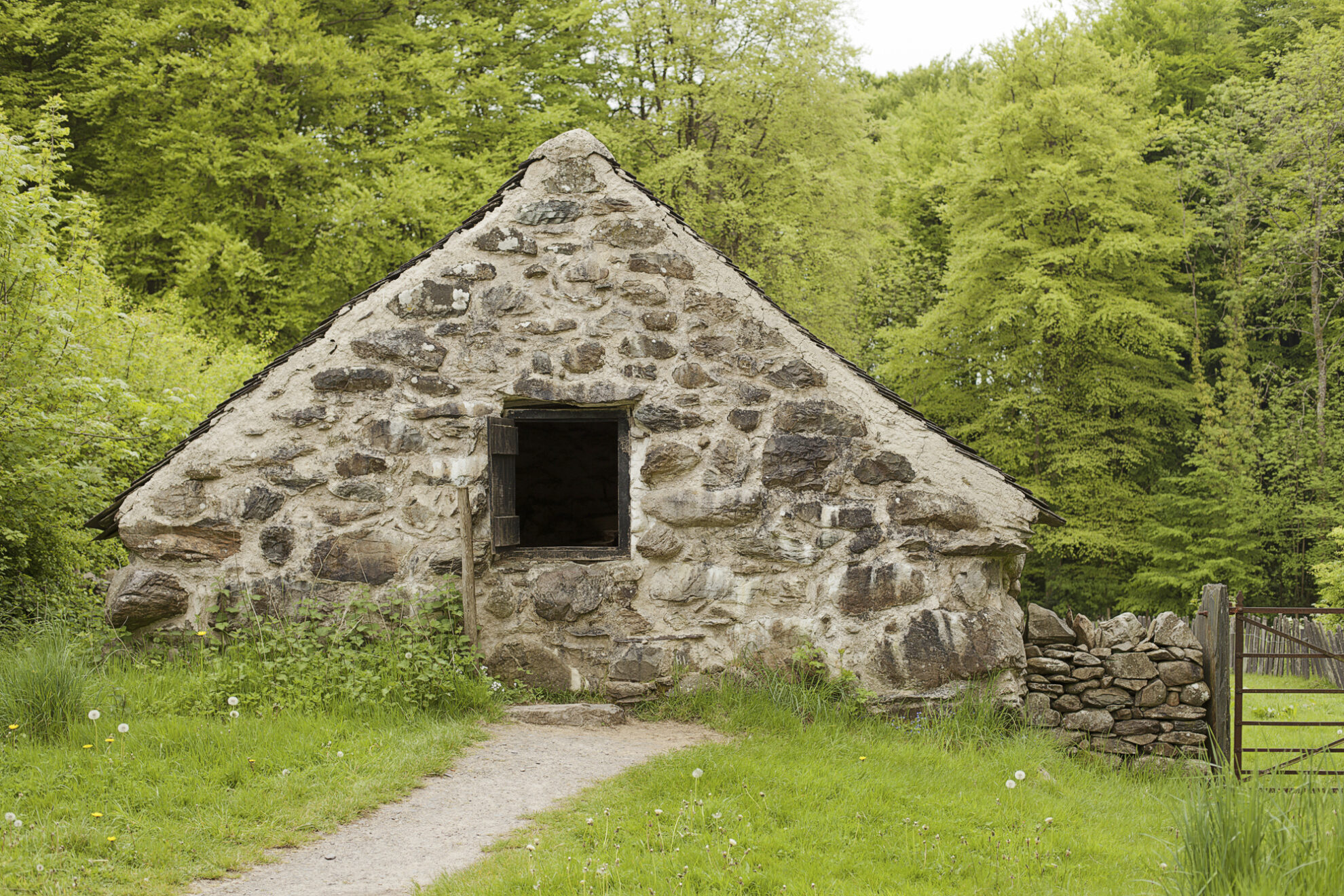 Altes Steinhaus im St. Fagans Nationalmuseum in Cardiff, Wales