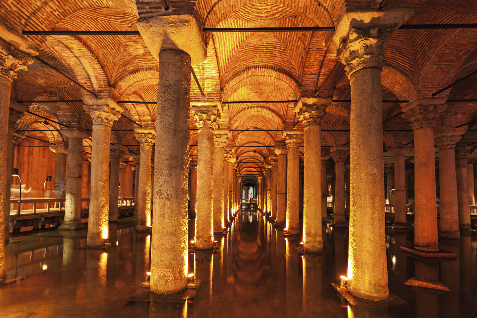 Versunkener Palast 'Cisterna Basilika' in Istanbul, Türkei