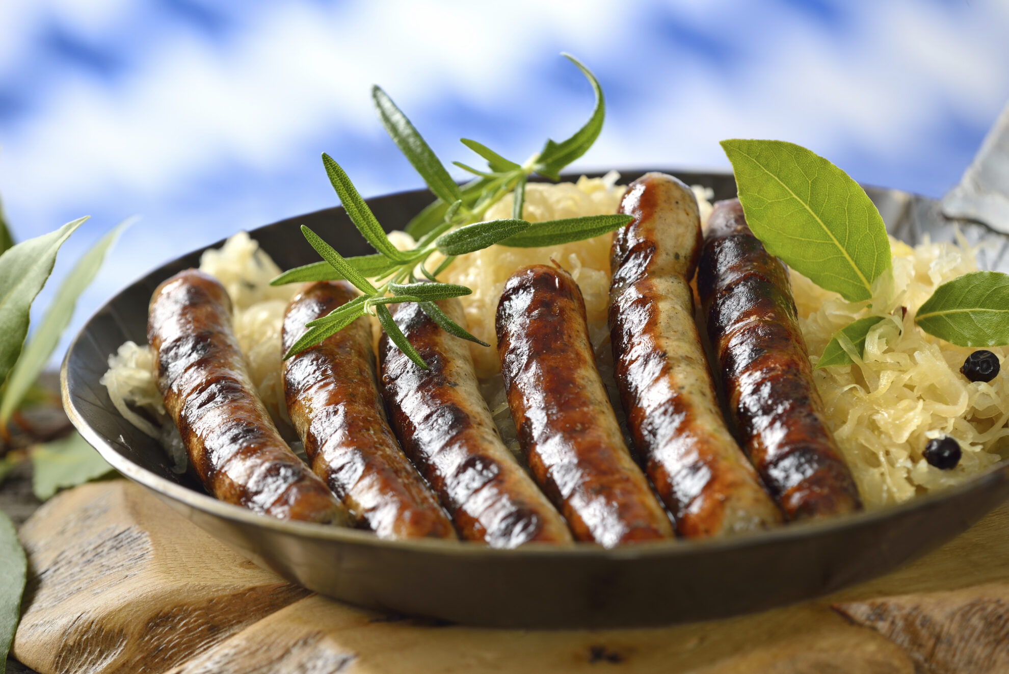 Nürnberger Bratwürste mit Sauerkraut