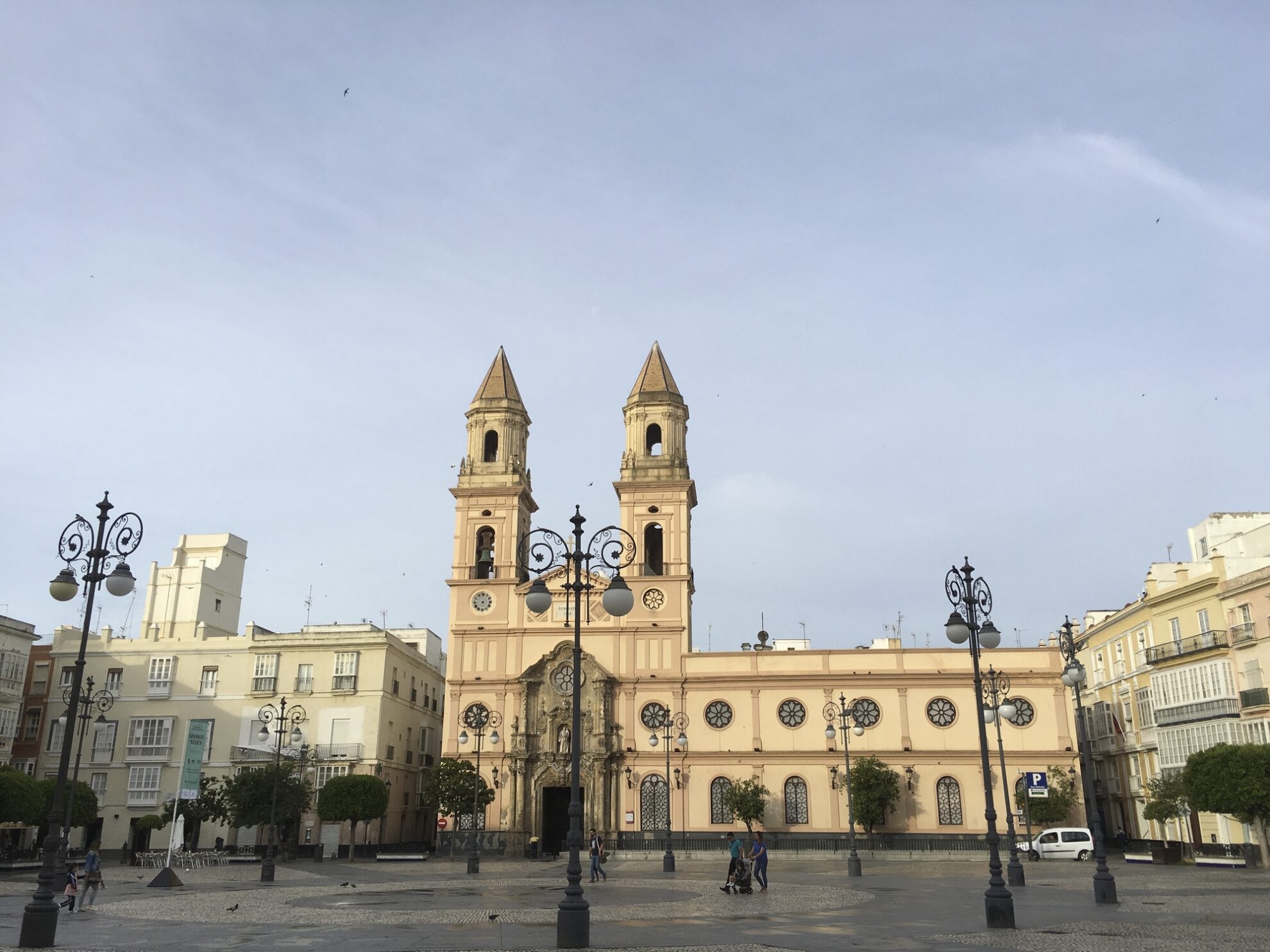 Unterwegs in der Innenstadt von Cadiz, Spanien