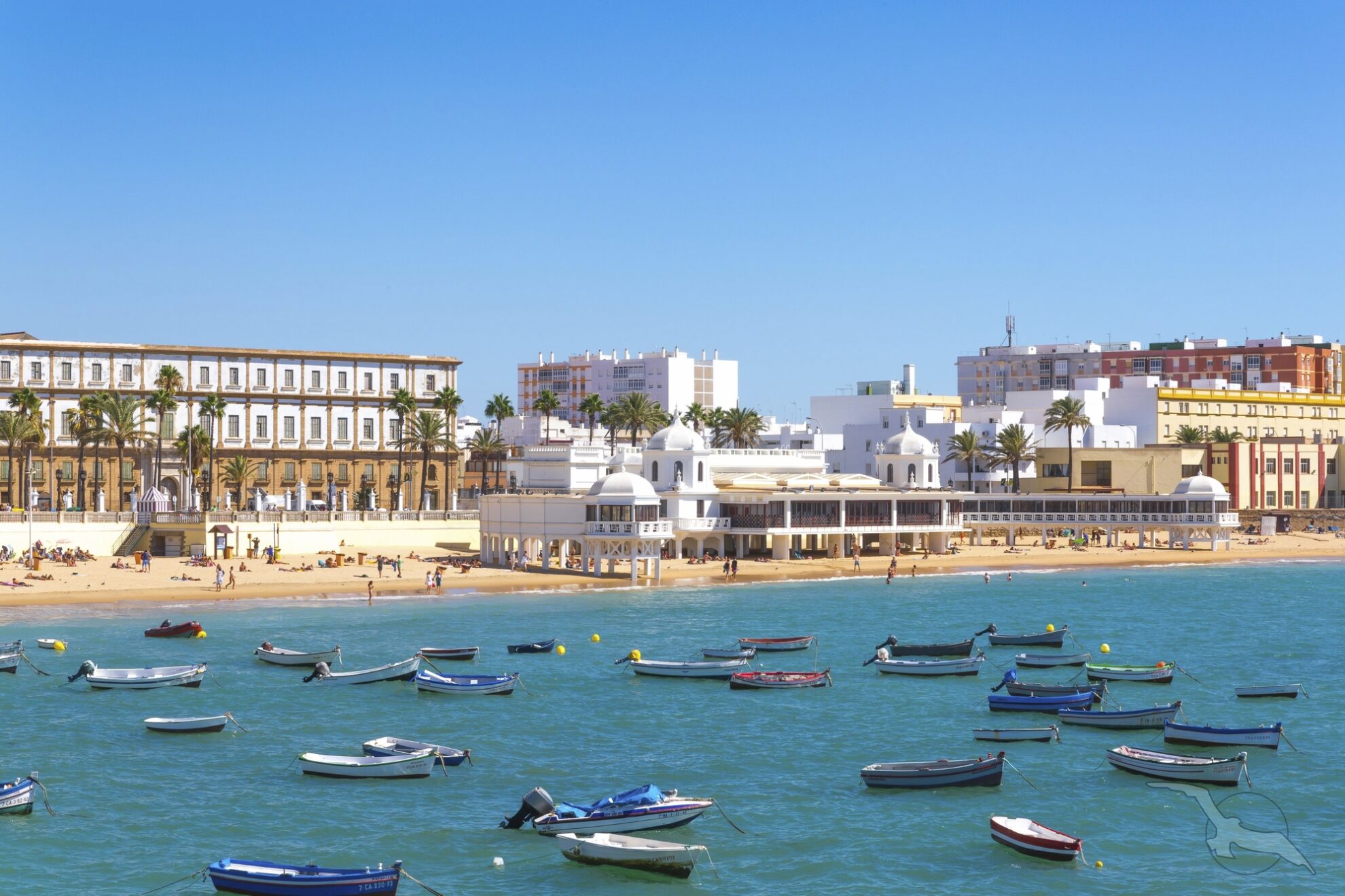 Boote in einer Bucht von Cadiz, Spanien