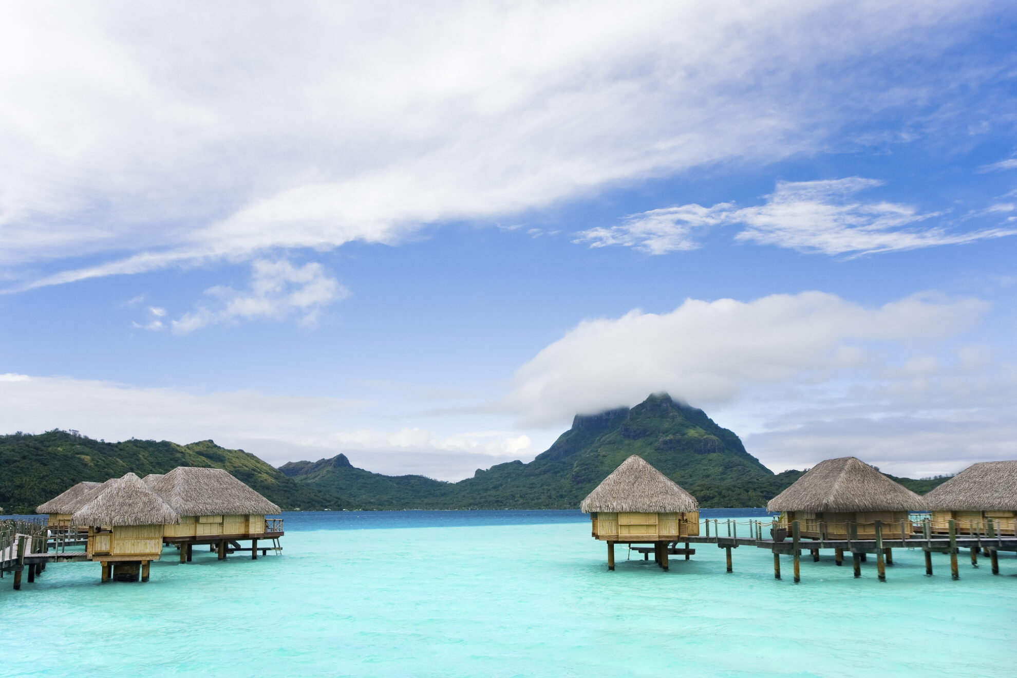 Wasserbungalows auf Bora Bora, Französisch Polynesien