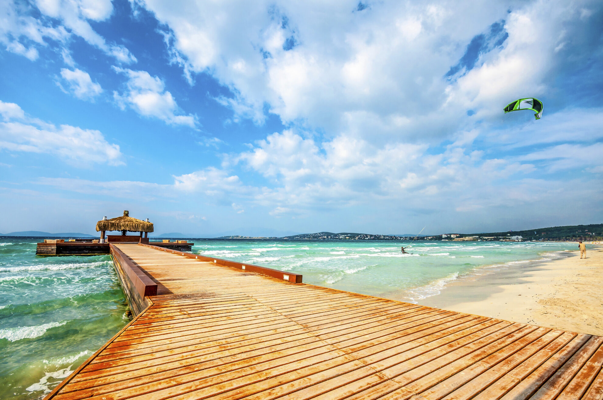 Steg am Strand in Çesme, Türkei