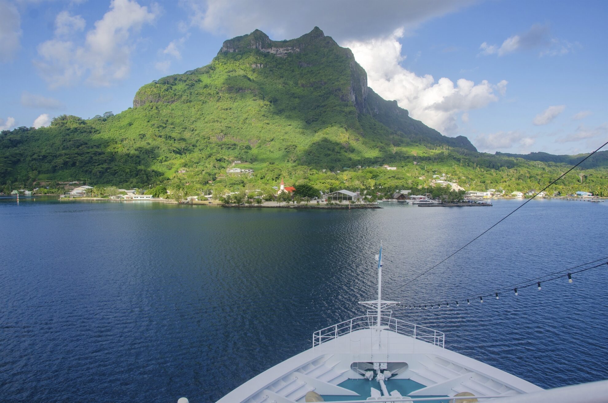 MS Amadea auf Bora Bora
