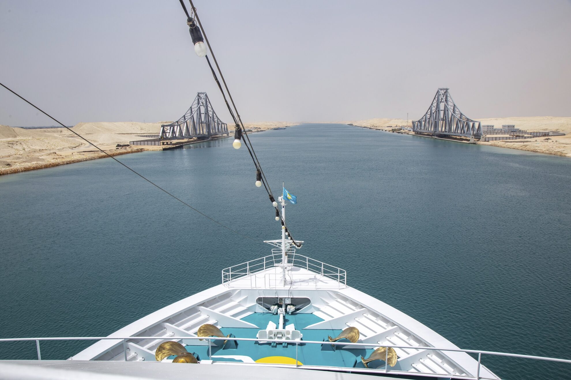 MS Amadea im Suez Kanal