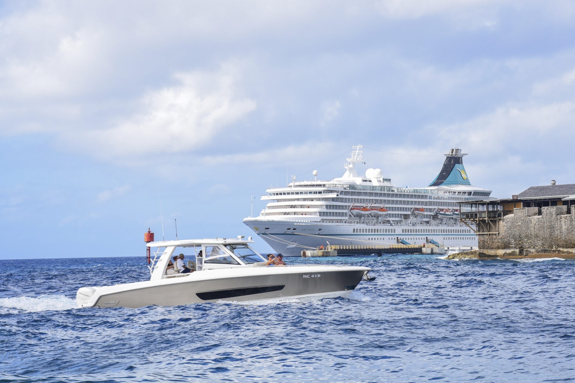 MS Artania in Willemstad