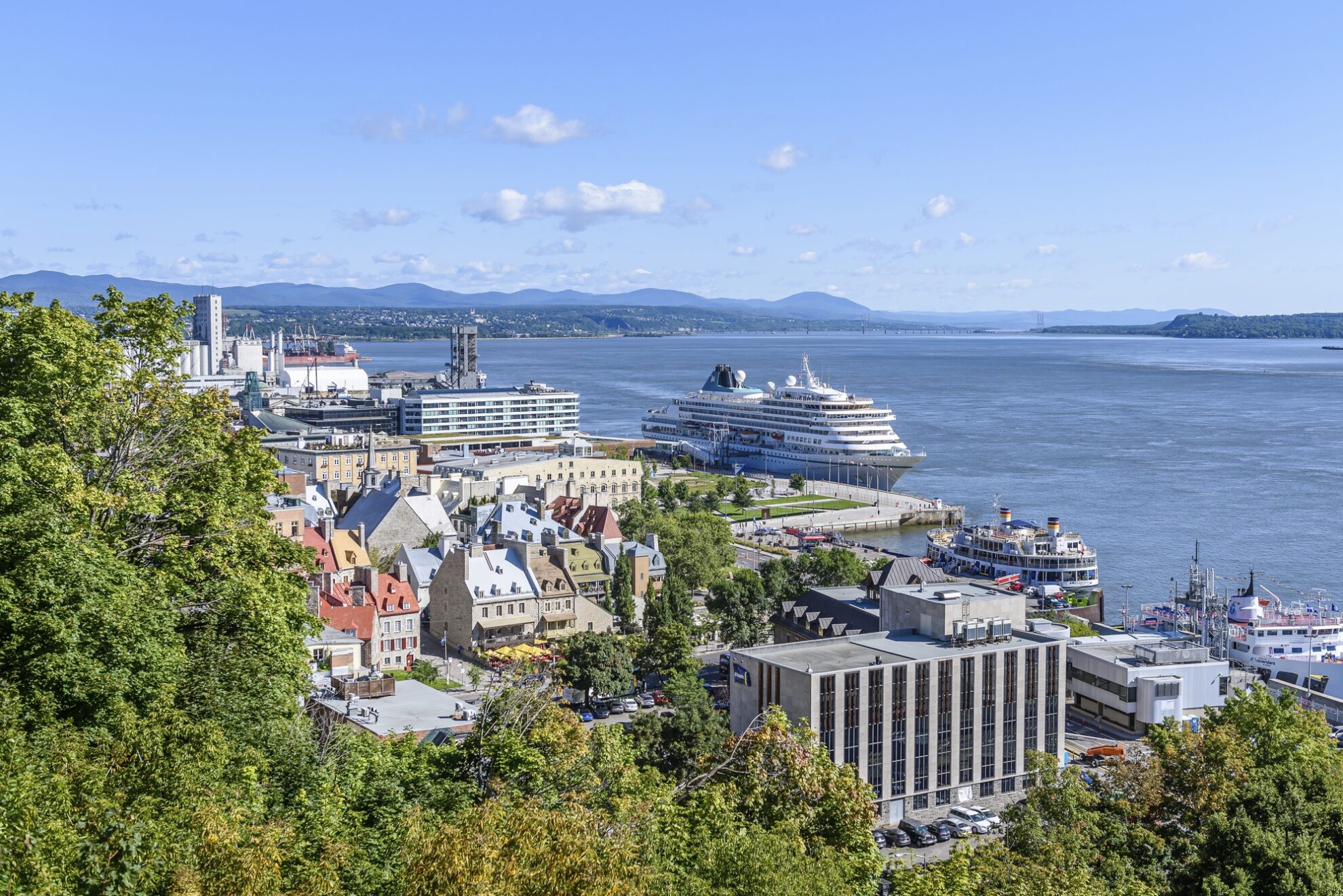 MS Amera in Quebec