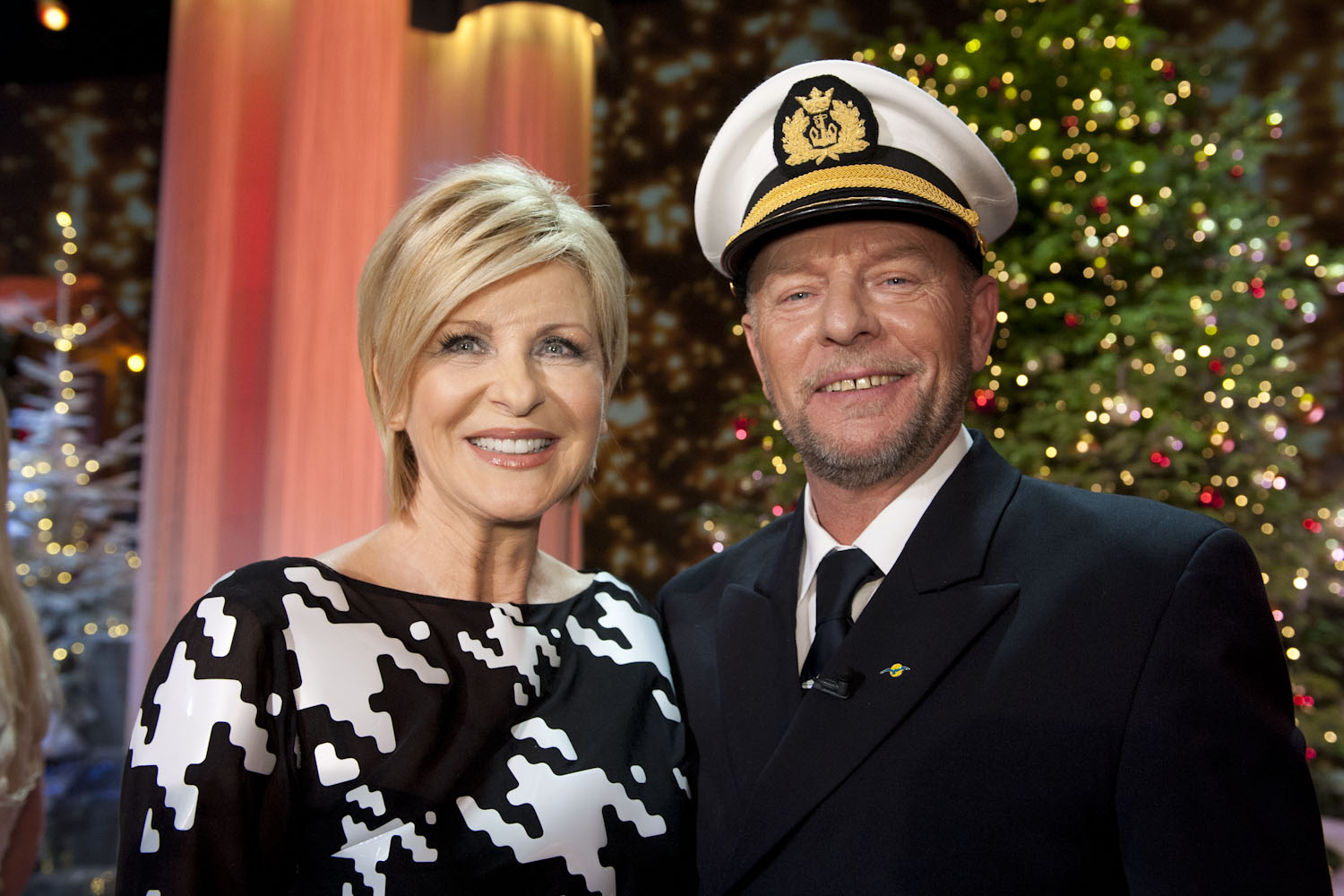 Foto: Carmen Nebel und Kapitän Morten Hansen (copyright Misereor)