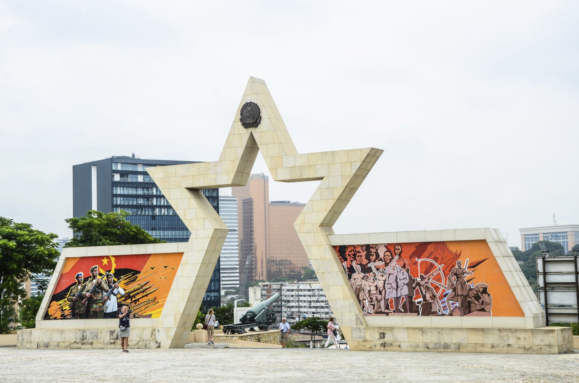 Luanda, Triumphbogen