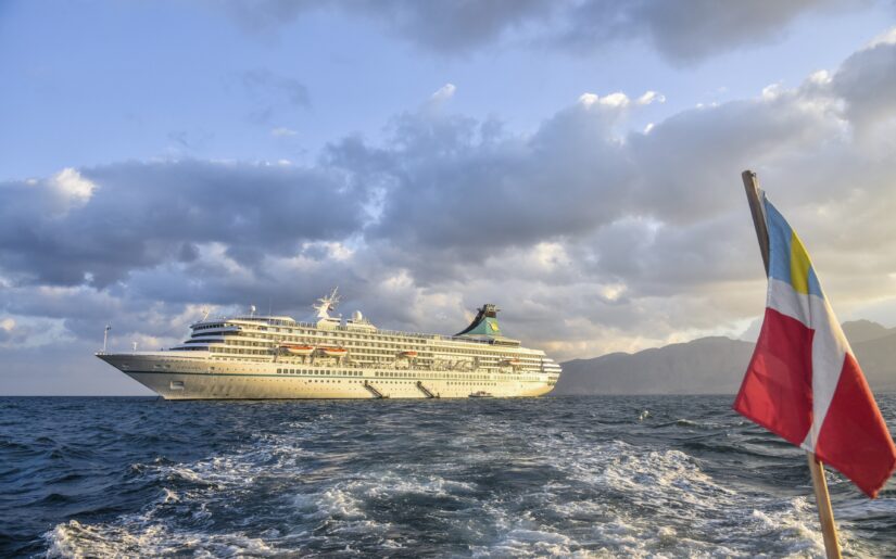 Pressenotiz vom 01.05.2020 – MS Artania auf dem Weg nach Europa