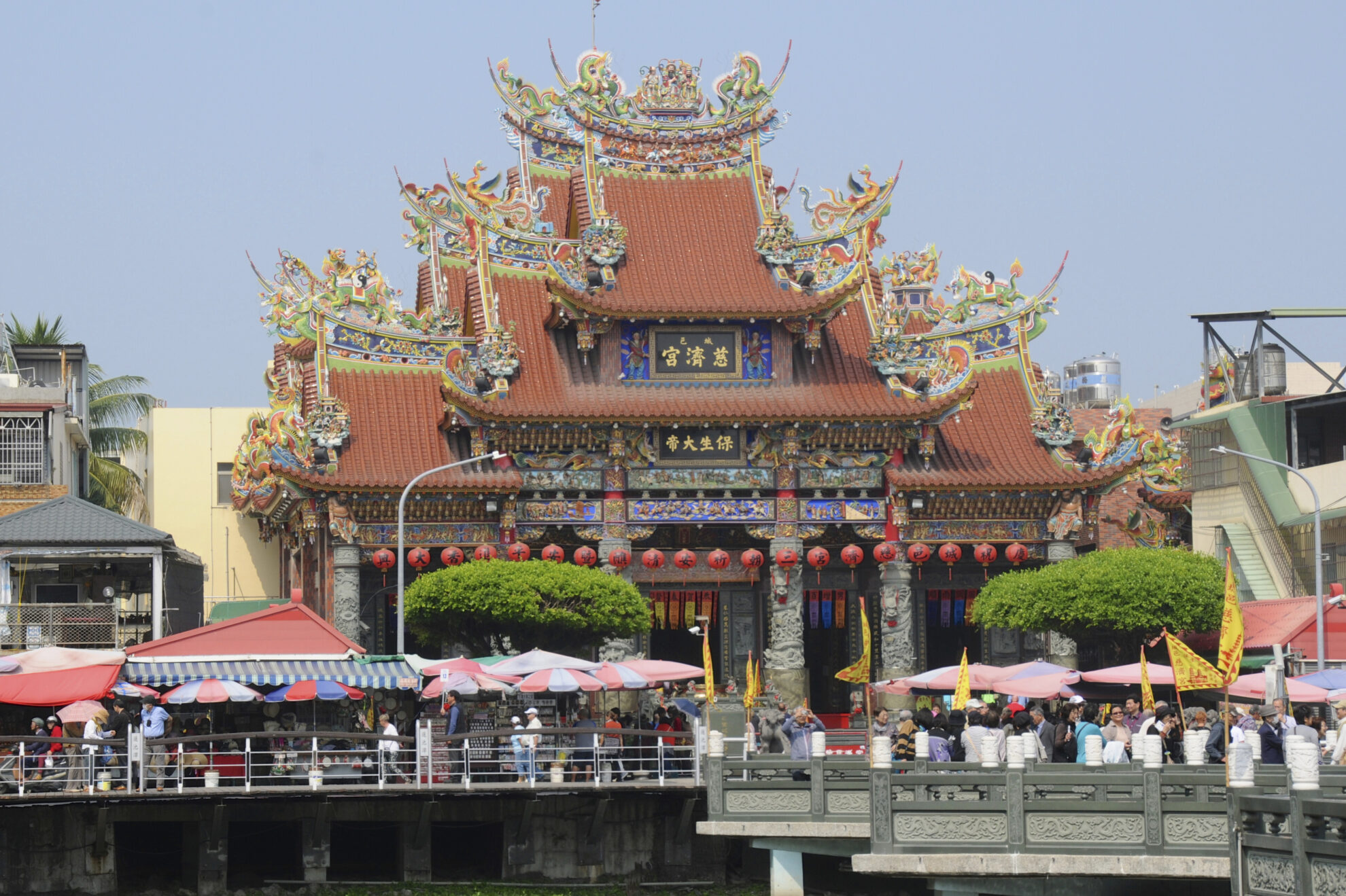 Eingang zum einem Tempel in Kohsiung, Taiwan