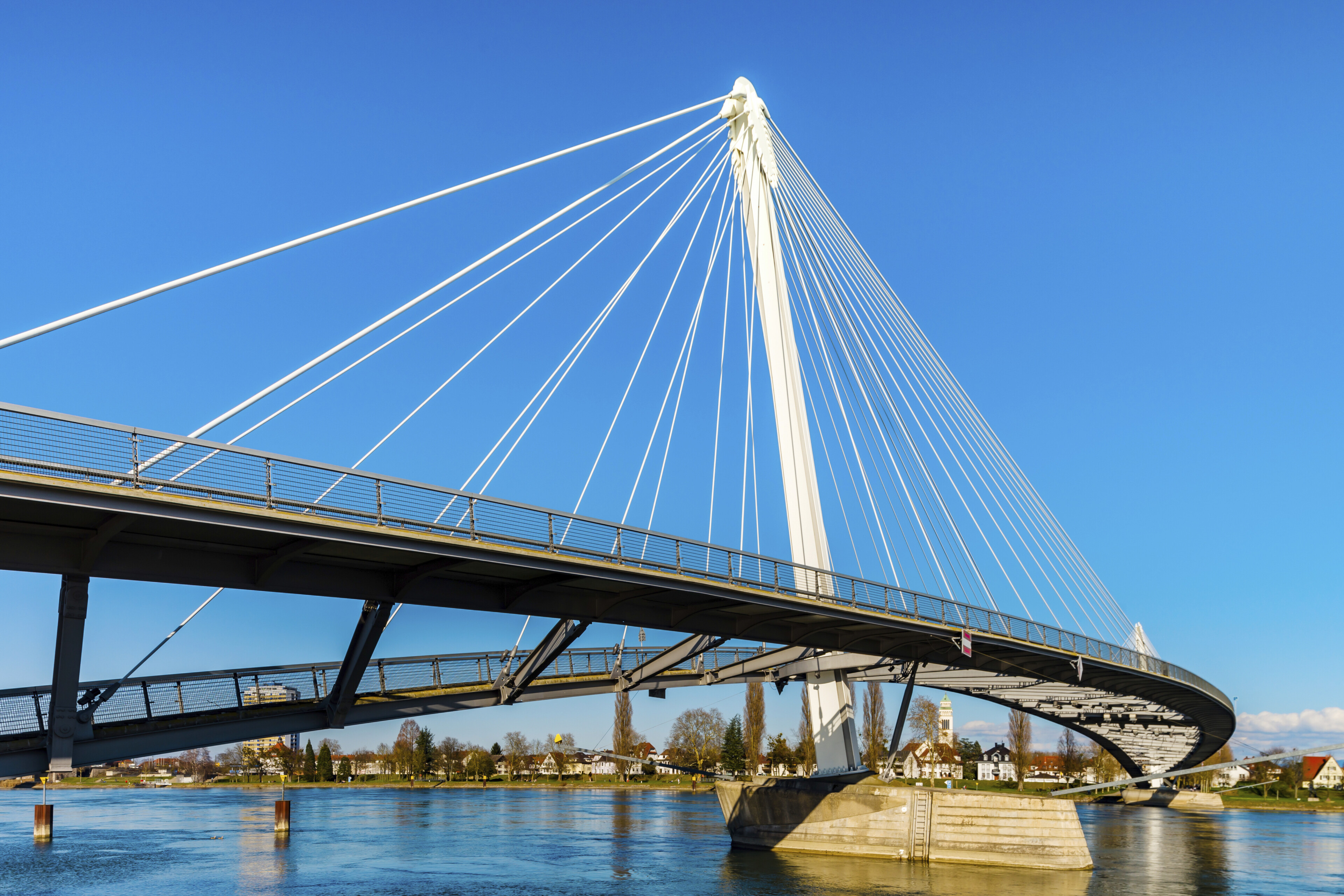 Passerelle des Deux Rives, Deutschland