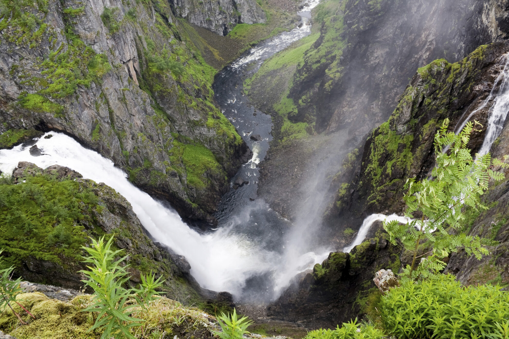 Voringsfossen Wasserfall im Eidfjord, Norwegen