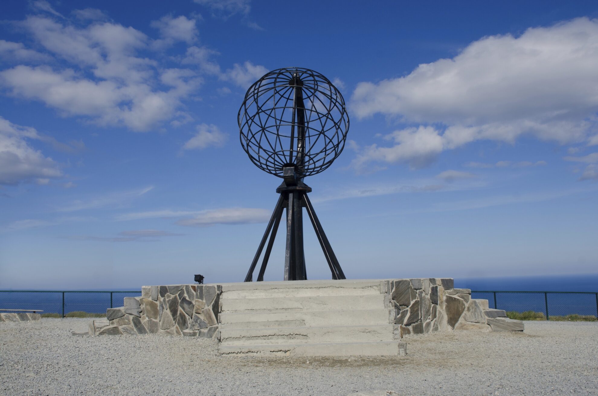 Globus am Nordkap in Norwegen
