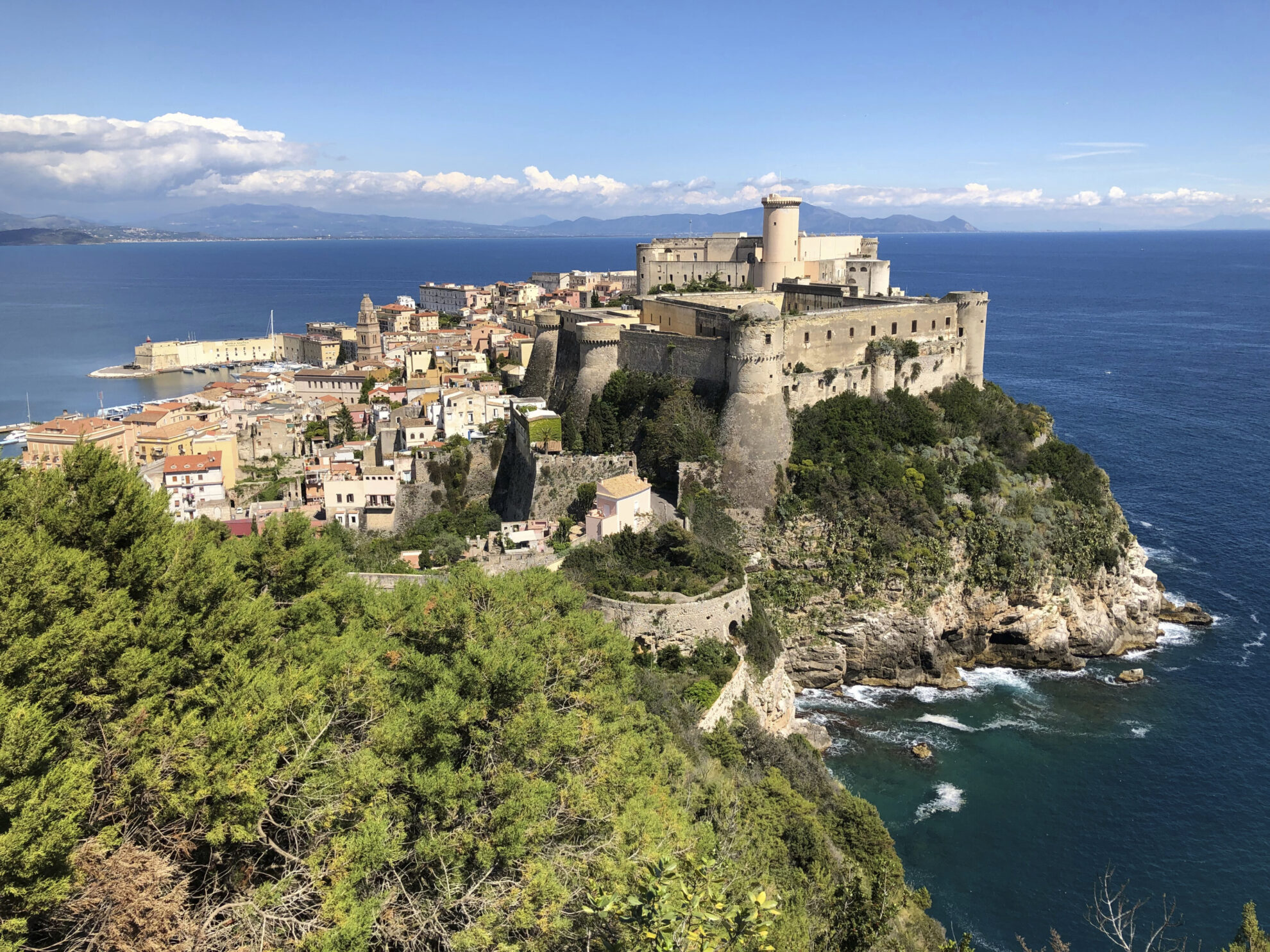 Burg an der Klippe von Gaeta, Italien