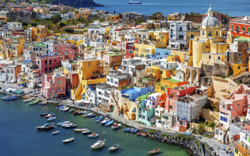 Neapel in Italien auf einer Kreuzfahrt entdecken