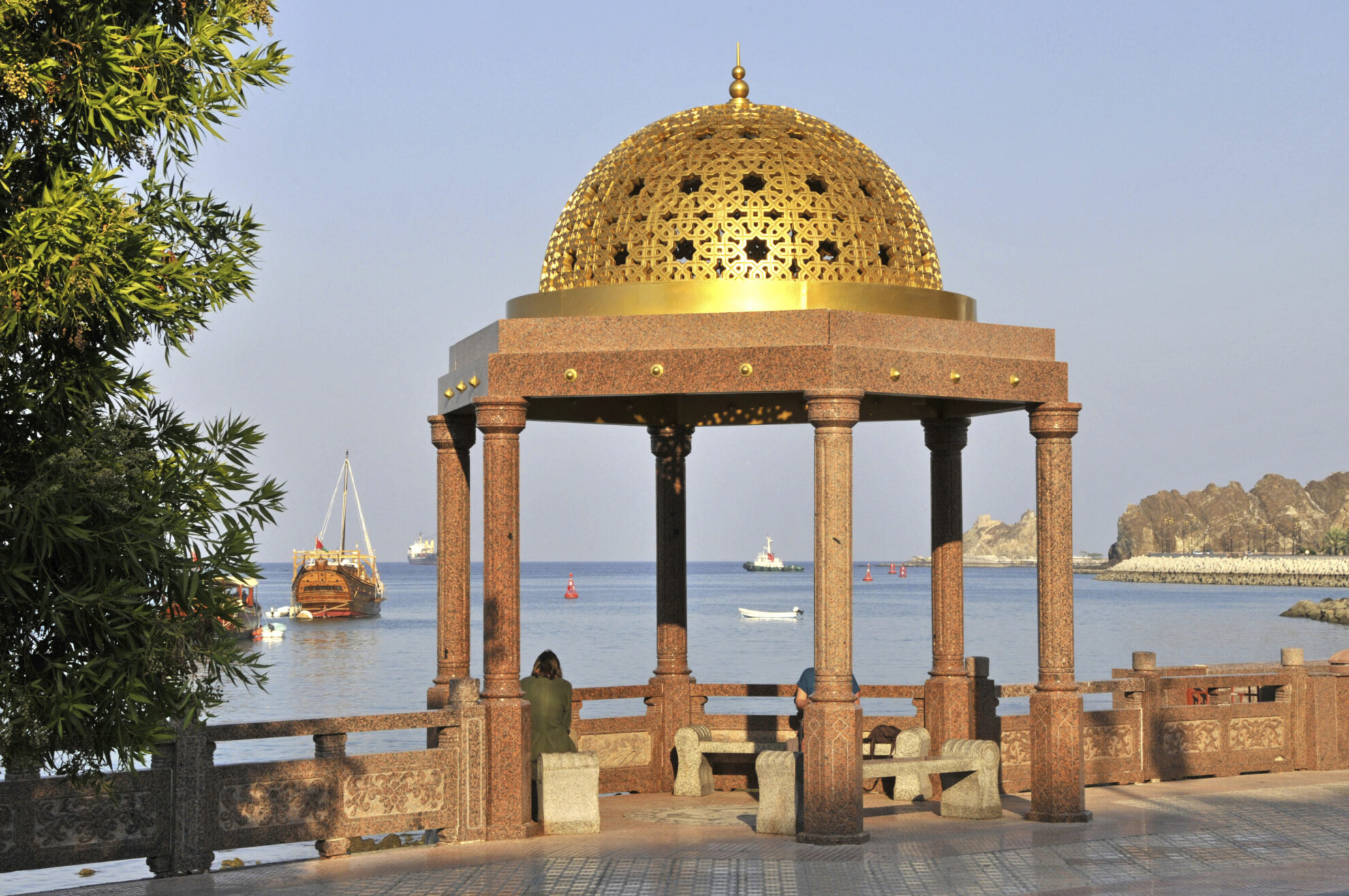 Pavillion an der Promenade von Mutrah Corniche, Oman
