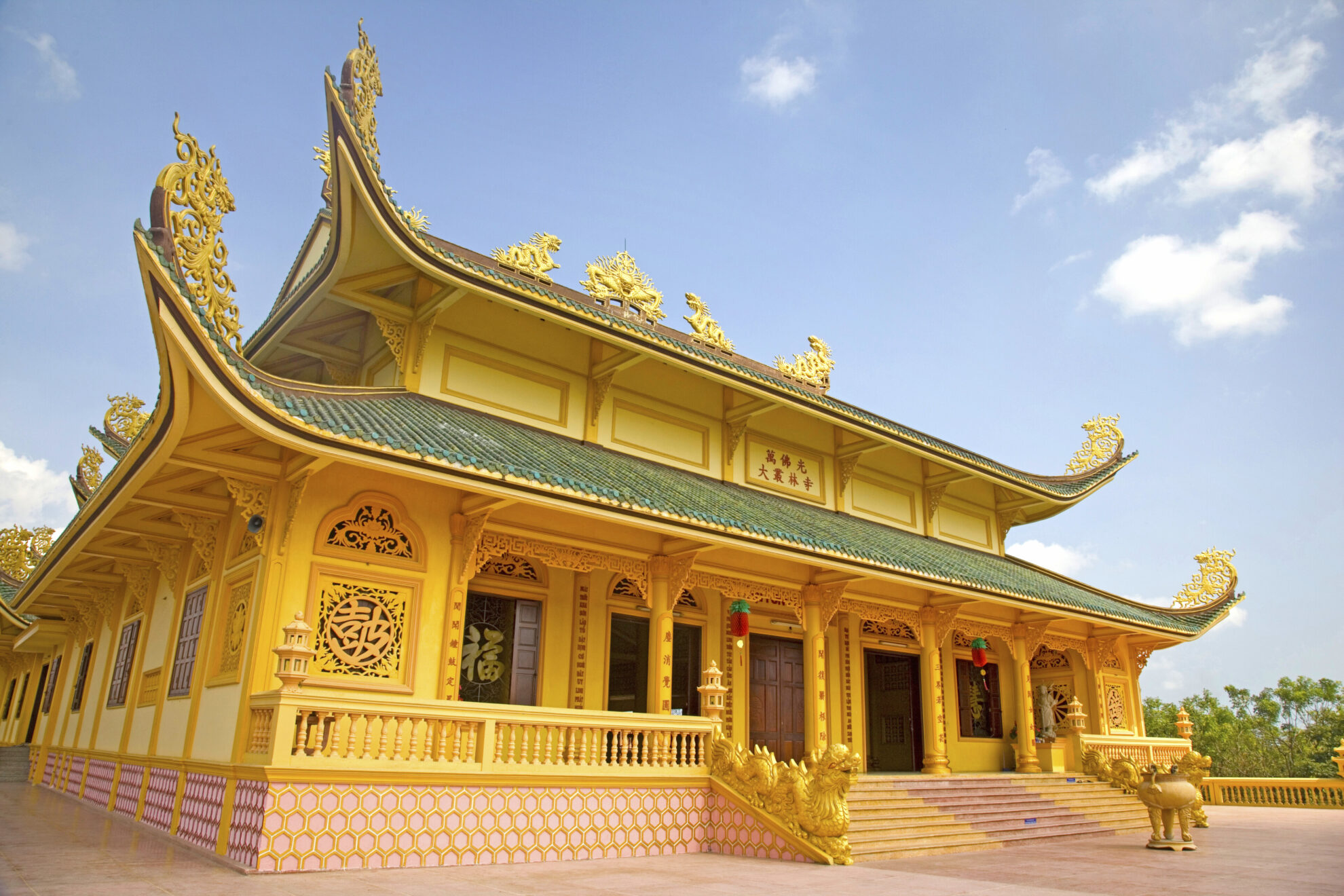 goldener Tempel in Phu My, Vietnam