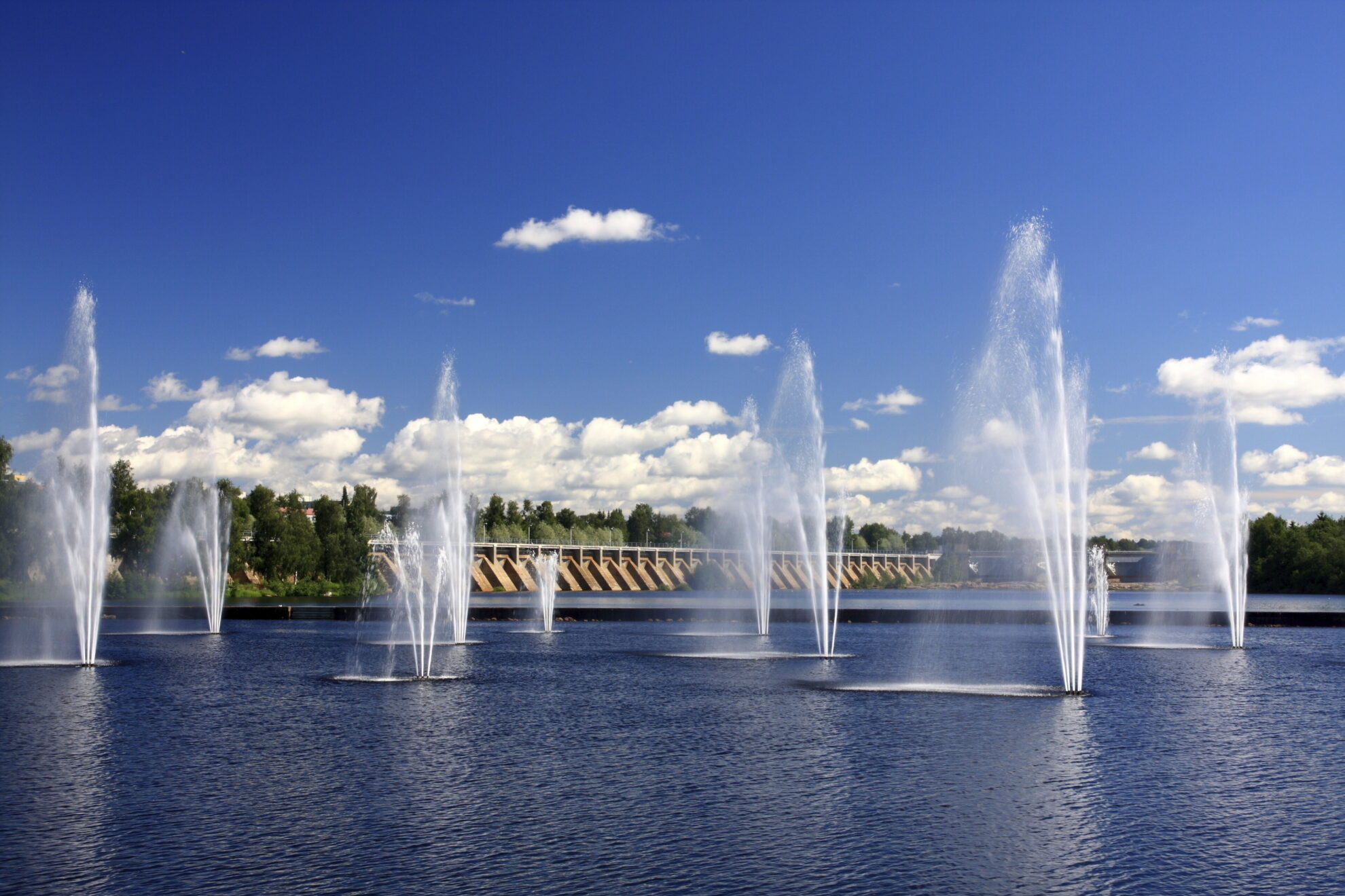 Wasserspiel in Oulu, Finnland