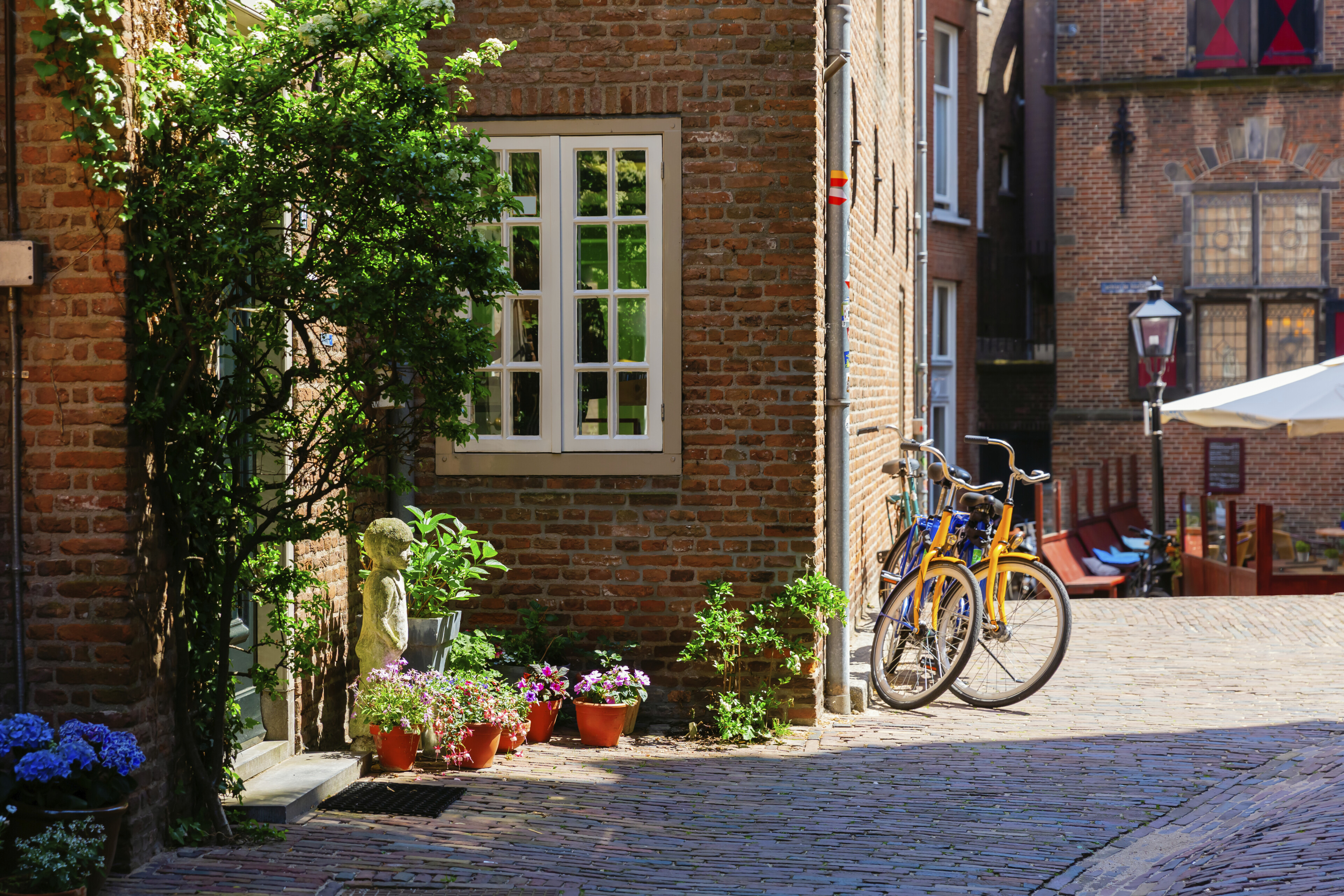 Hollandräder in der Altstadt von Nijmegen