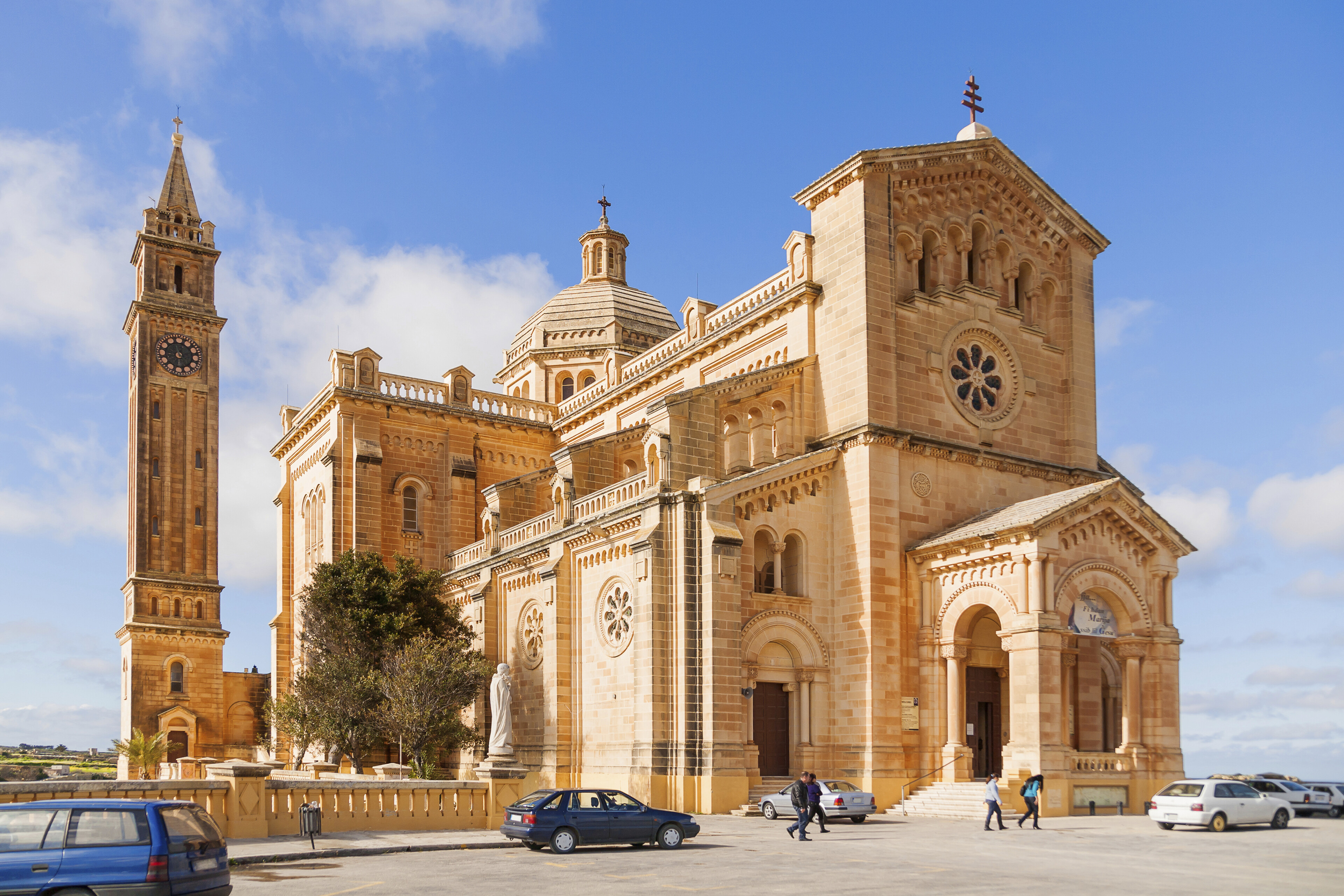 Basilika ta' Pinu, Gharb, Malta