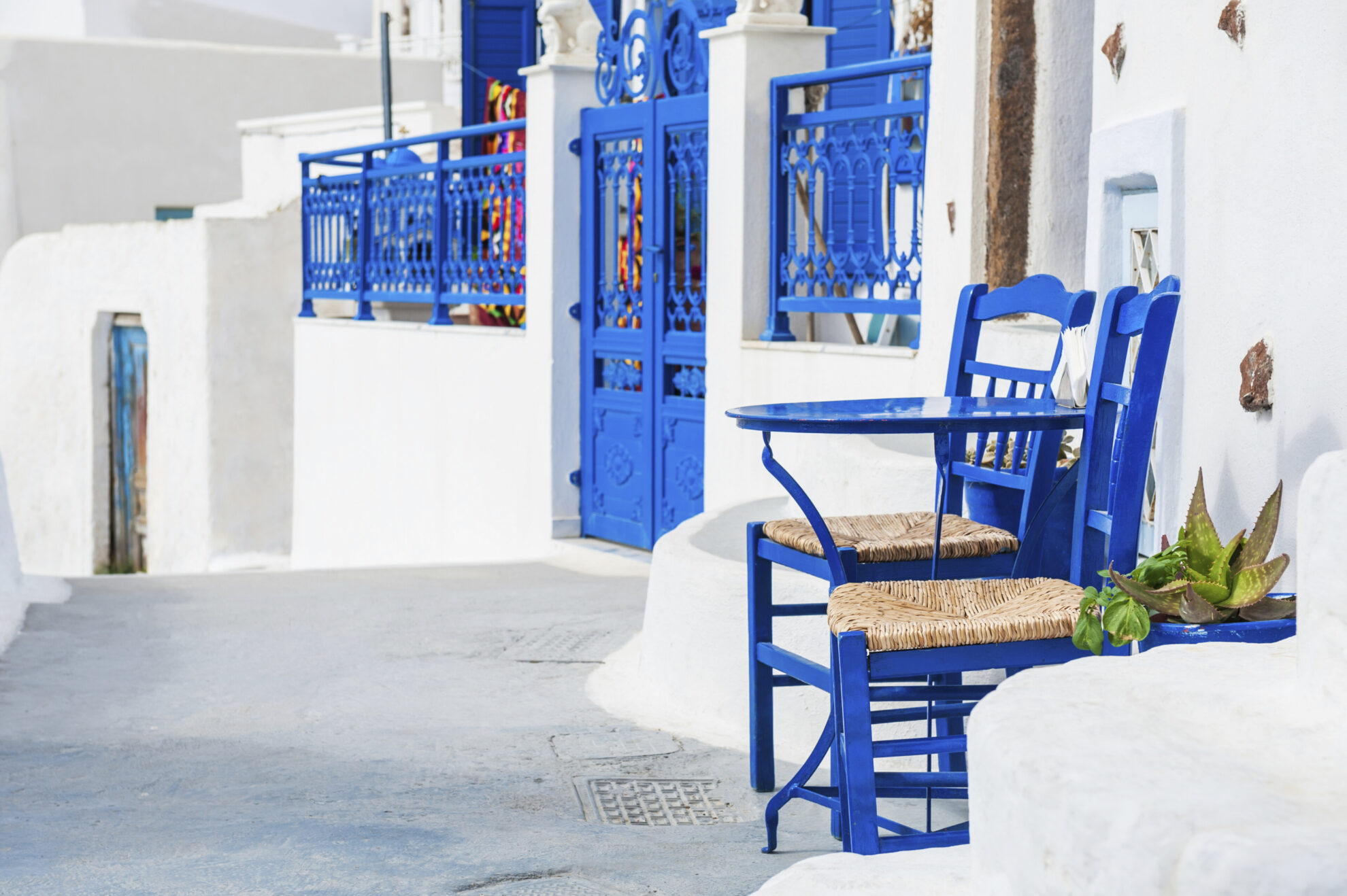 Sitzgelegenheit in Pyrgos auf Santorin, Griechenland