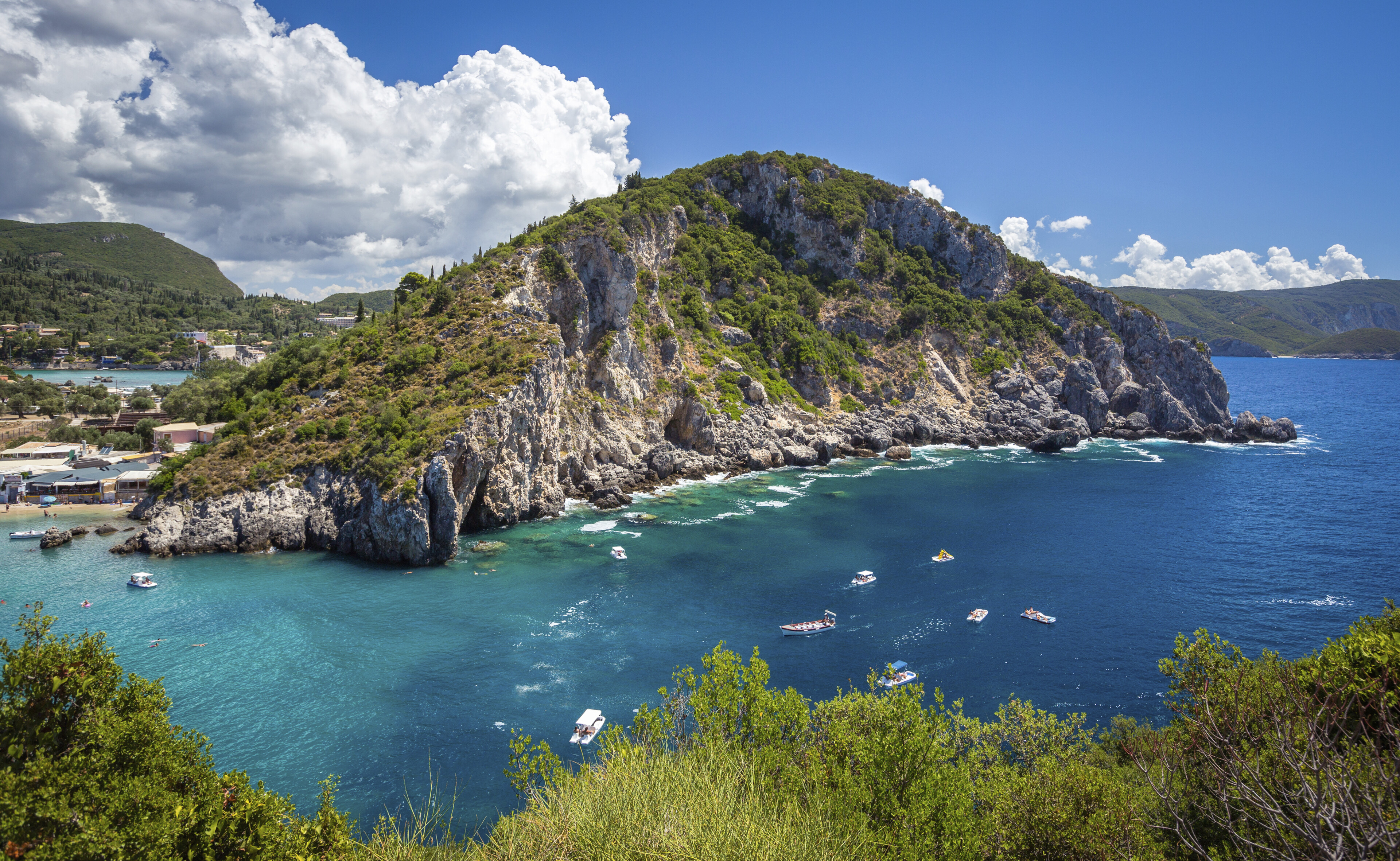 Bucht von Paleokastritsa auf Korfu, Griechenland