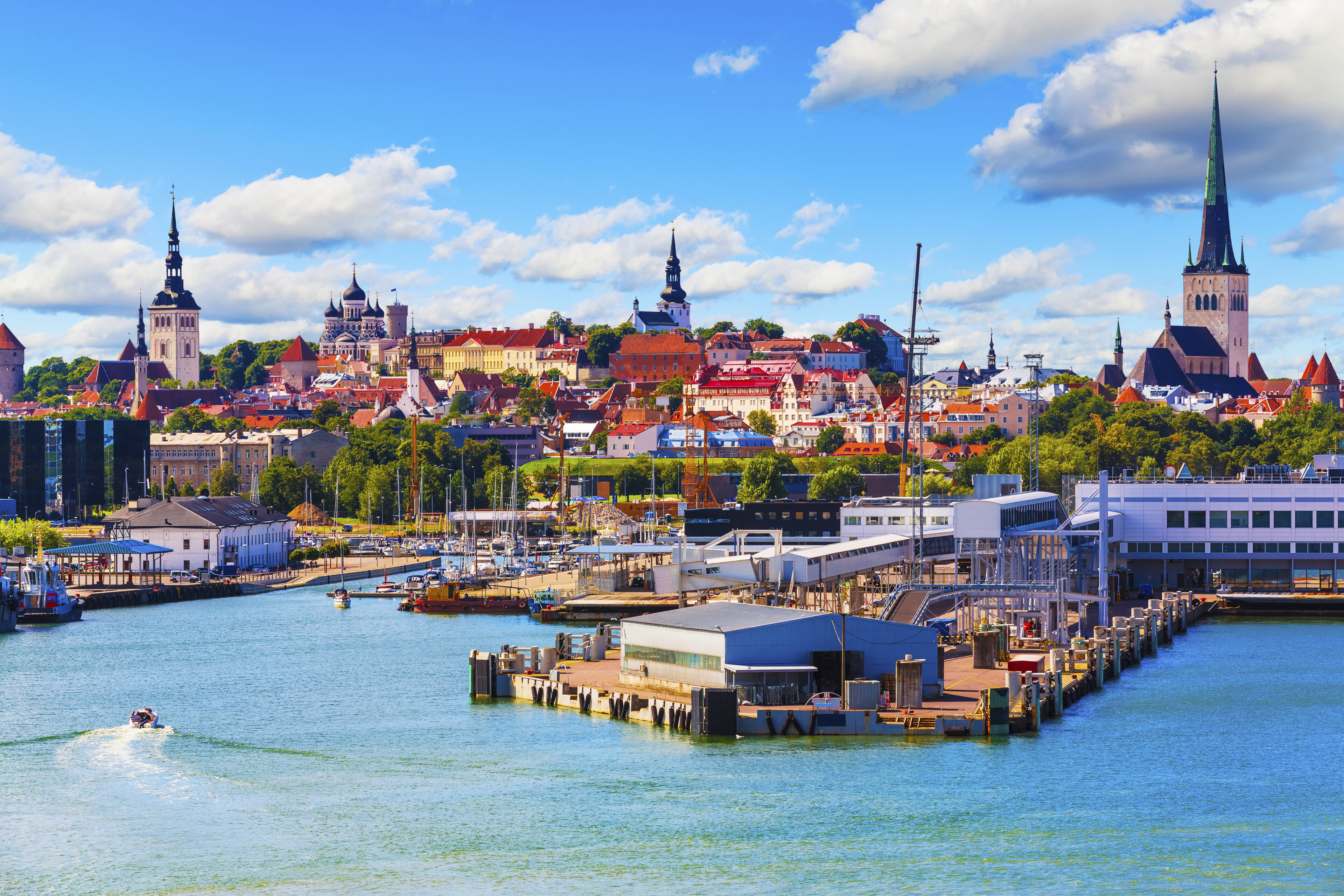 Hafen von Tallinn, Helsinki