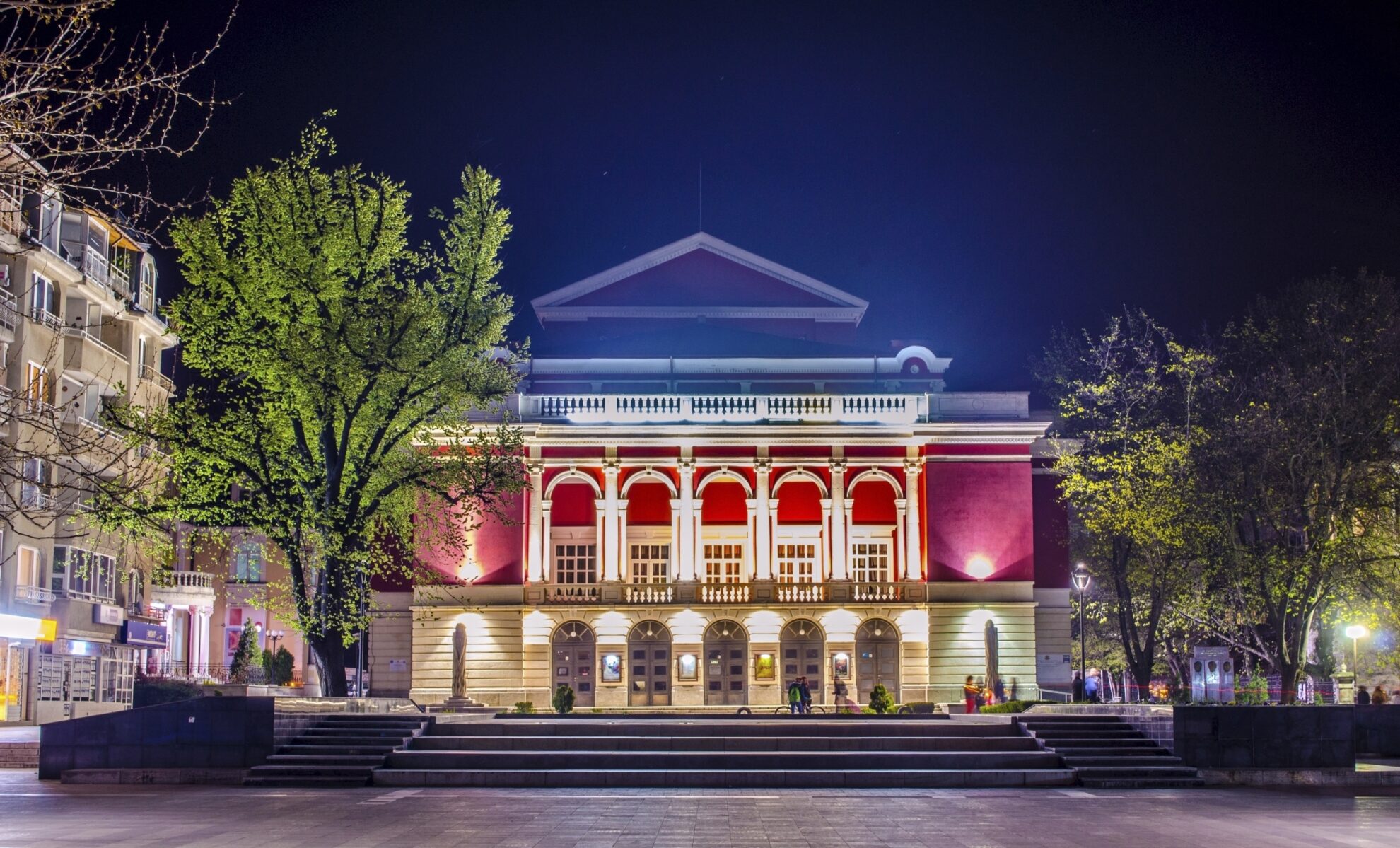 Rousse, Oper bei Nacht