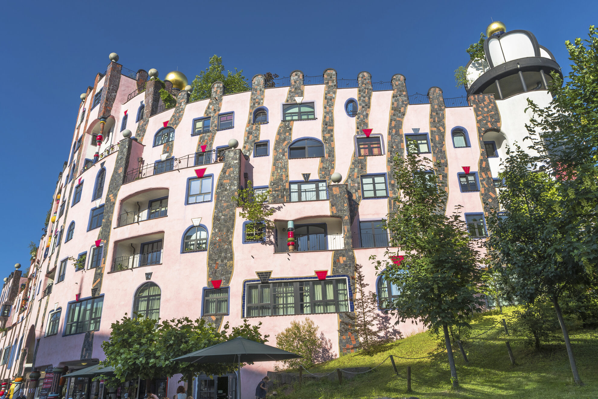 Hundertwassers Gruene Zitadelle von Magdeburg, Deutschland