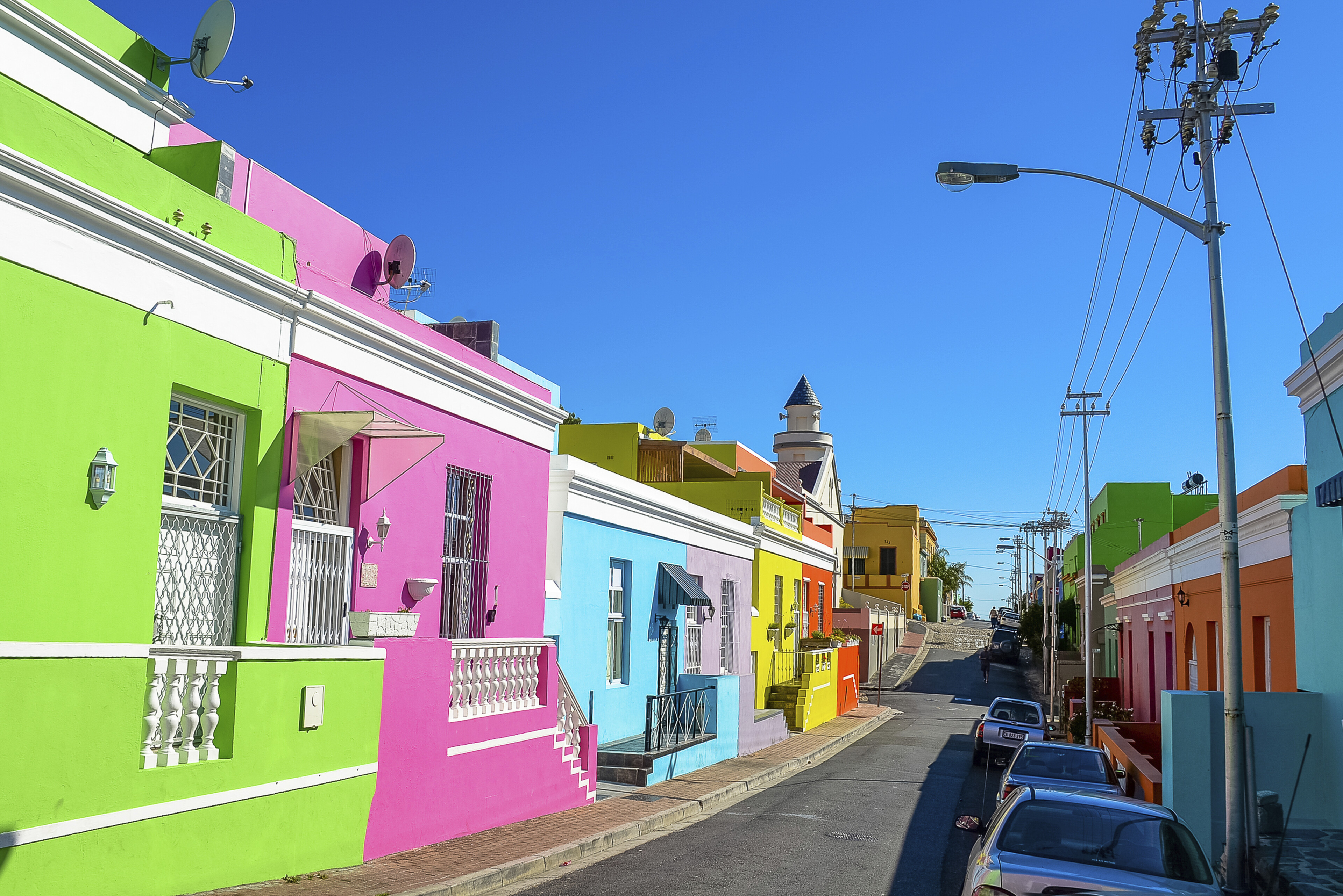 Leuchtend bunte Häuser in Bo-Kaap, Kapstadt, Südafrika