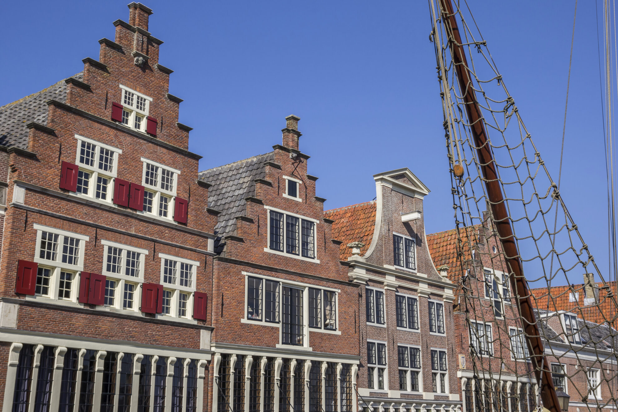 Typisch niederländische Häuser im Hafen Hoorns, Niederlande