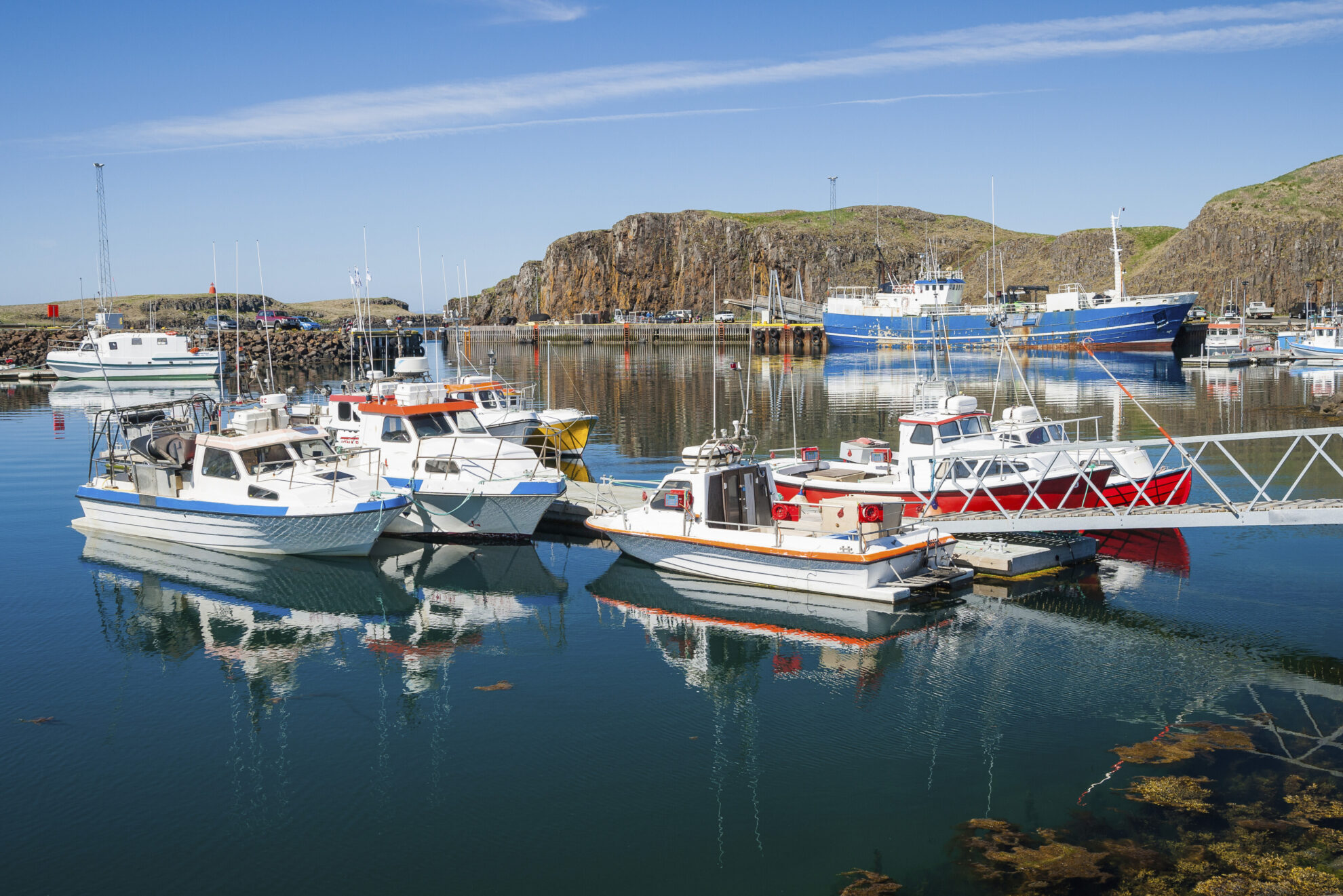 Boote im Hafen von Stykkisholmur, Island