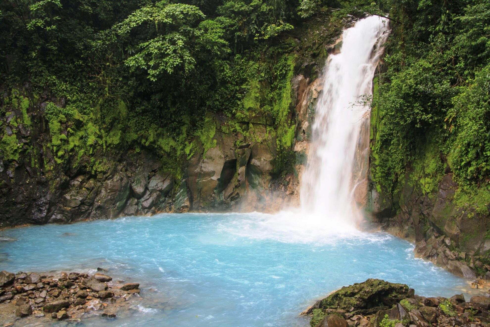 Rio Celeste Wasserfall in Puntarenas, Costa Rica